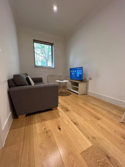 Cozy Modern Apartment In Croydon Central Dış mekan fotoğraf